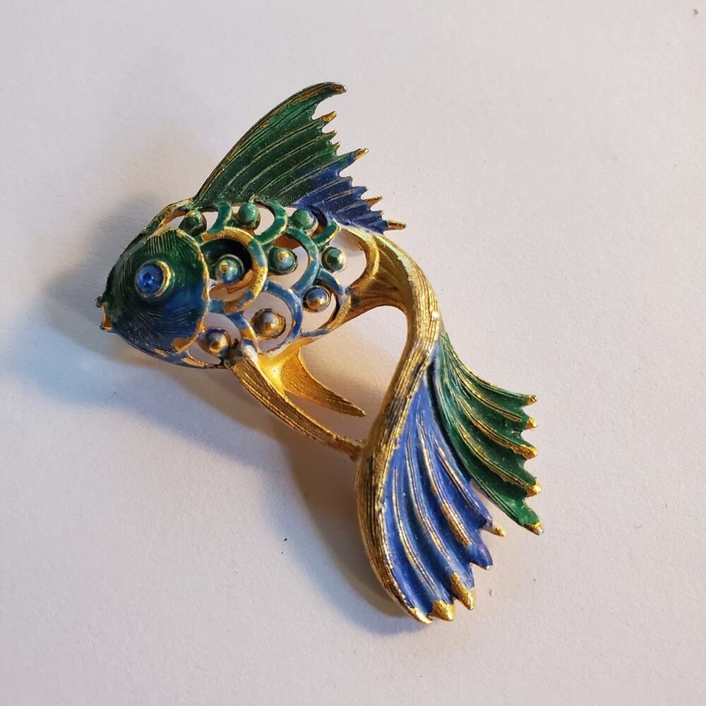 Vintage Gold tone metal and painted green and blue fancy fish brooch 2"